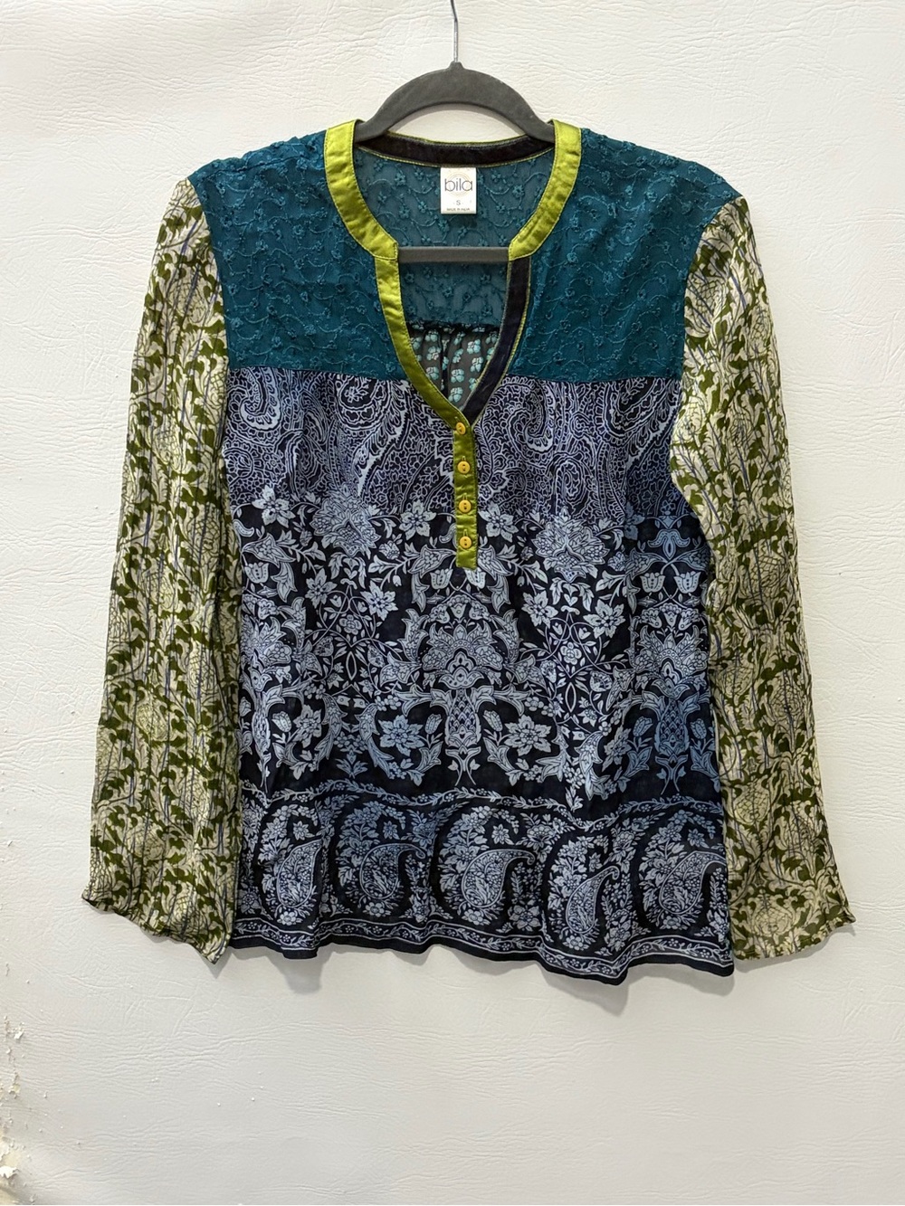 Bila Teal, Navy & Olive Mixed-Print Blouse Small